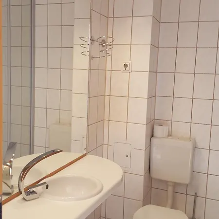 Haus Seeblick Insel Ruegen * Lietzow