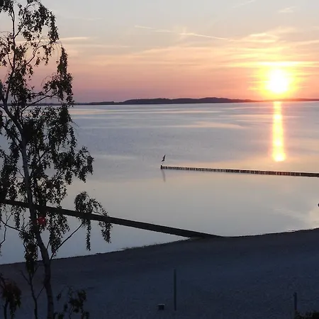 Haus Seeblick Insel Ruegen * Lietzow